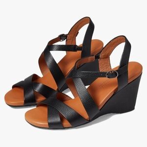 New Gentle Souls by Kenneth Cole Isla Leather Black Strappy Sandalsm size 8.5